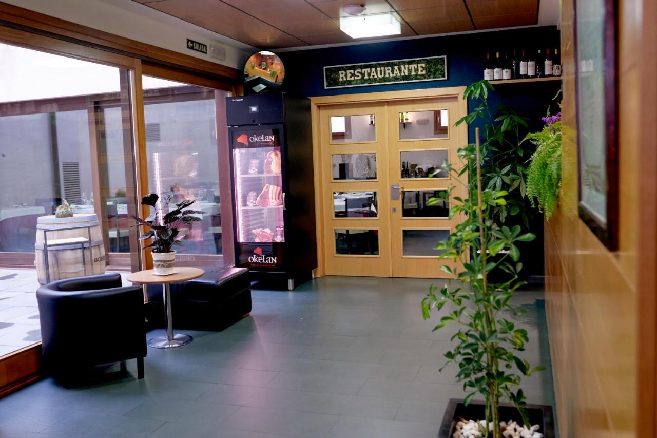 Hotel Casa Azcona Zizur Mayor Екстер'єр фото