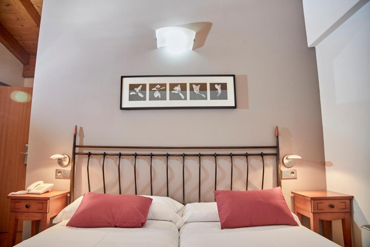 Hotel Casa Azcona Zizur Mayor Екстер'єр фото