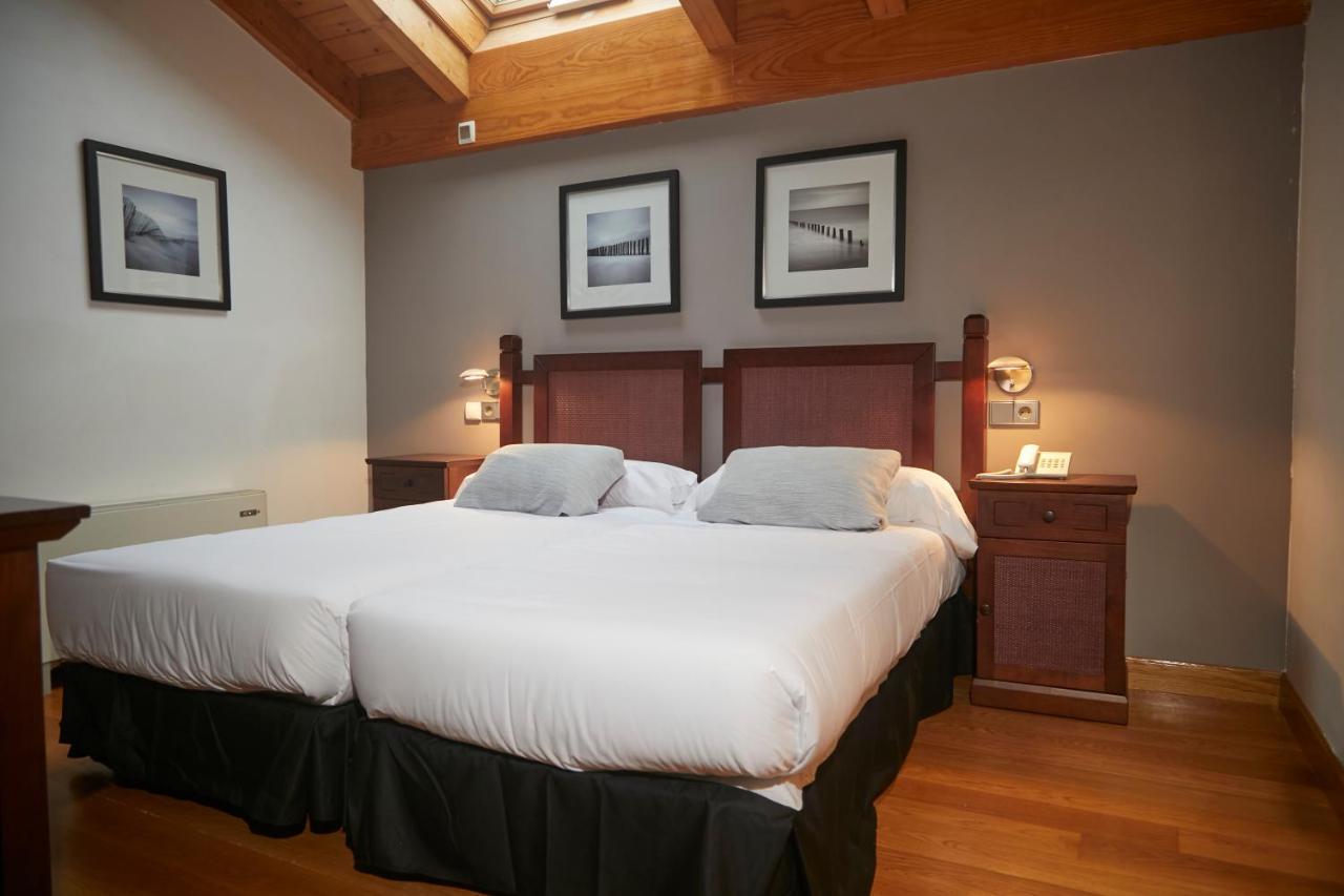 Hotel Casa Azcona Zizur Mayor Екстер'єр фото