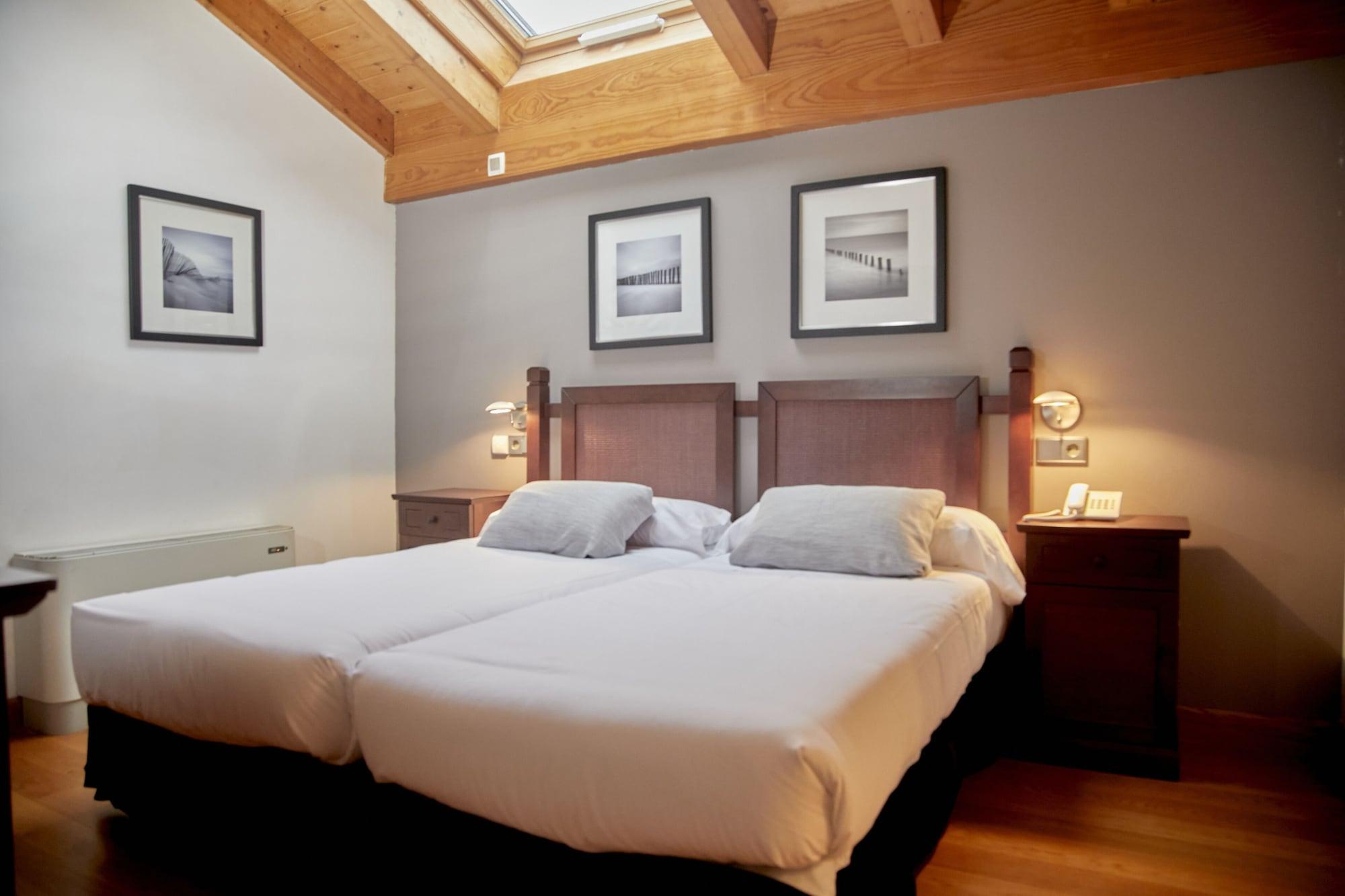 Hotel Casa Azcona Zizur Mayor Екстер'єр фото